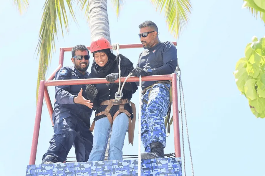 ޢީދާ ގުޅިގެން އަޕަރ ނޯތު ޕޮލިސް ރީޖަންގައި ކުރިއަށް ގެންދިޔަ ހަރަކާތްތަކުގައި ފުލުހުން ބައިވެރިވެ އެހީތެރިކަން ފޯރުކޮށްދީފި