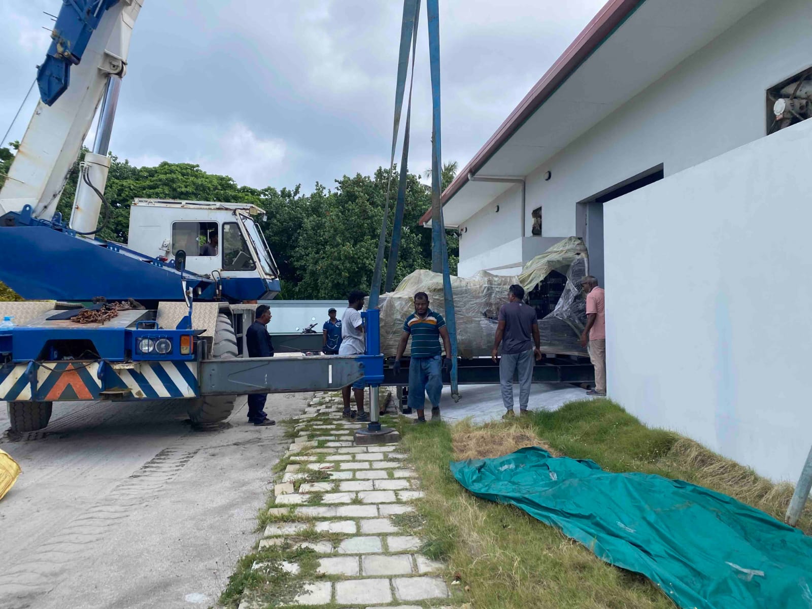 އޮޅުވެލިފުށީ ކަރަންޓު މައްސަލަ; 4 އަހަރުން ޙައްލު ނުވެއޮތް އޮތުން، އައުއިންޖީނެއް ގެންގޮސް ނިމުމަކަށް ގެނައުމުގެ މަސައްކަތް ފަށައިފި