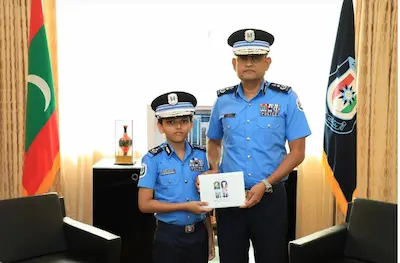 ދިވެހި ފުލުހުންގެ ޚިދުމަތުގެ މިއަހަރުގެ ކަލަންޑަރު ކޮމިޝަނަރ އޮފް ޕޮލިސް އަށް އަރުވައިފި
