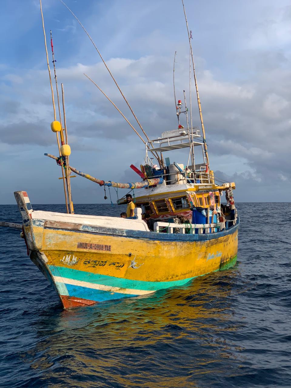 ގާނޫނާ ޚިލާފަށް ރާއްޖޭގެ ކަނޑުގެ ސަރަހައްދަށް ވަދެ އުޅުނު ބޭރުގެ ބޯޓެއް އަތުލައިގެންފި