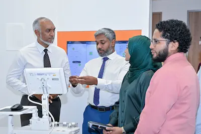 ރައީސްގެ ވައުދުފުޅު ރަނުން ރަނަށް; ކިޑްނީ ބައްޔާއި އެހެނިހެން ބޮޑެތި ބަލިތައް ތަހައްމަލުކުރާ ދިވެހިންނަށް އުފާވެރިކަން ގެނެސްދިން ބަދަލެއް!
