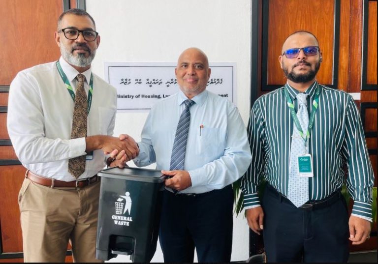 އައިޖީއެމްއެޗާއި އައިކެއާއިން ވެދިން އެހީތެރިކަމަށް ހައުސިންގ މިނިސްޓްރީގެ ޝުކުރު
