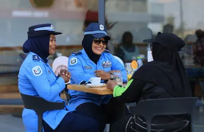 އާންމުންނާ ގުޅުން ބަދަހިކުރުމަށް ‘ފުލުހަކާއެކު ކޮފީއެއް’ ނަމުގައި ސިލްސިލާ ހަރަކާތްތަކެއް ފަށައިފި