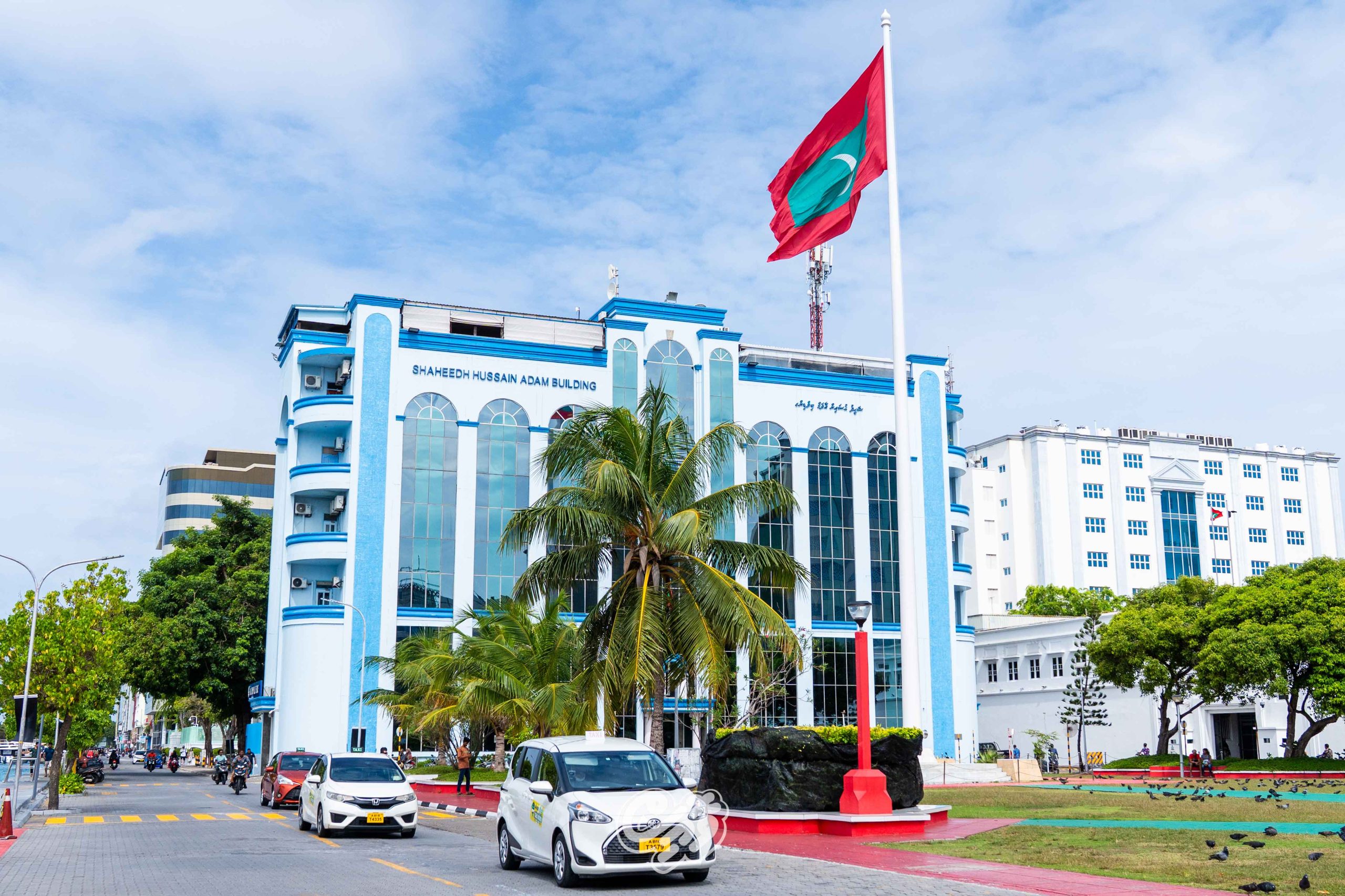 ތ ވަންދޫއަށް މަަސްތުވާތަކެތި އެތެރެކުރަން އުޅުނު ދިވެހި ފުލުހަކު ހައްޔަރަށް