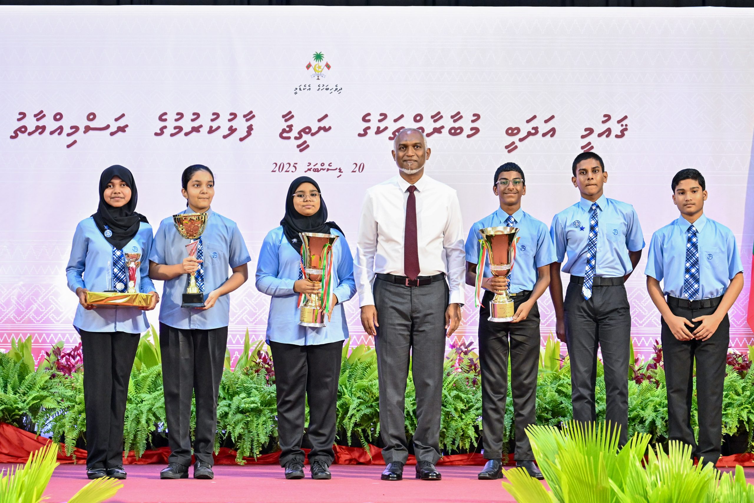 ޖުމްލަ 3000 އަށްވުރެ ގިނަ ފަރާތްތަކުން ބައިވެރިވި، އަދަބީ 4 މުބާރާތަކާއި އަތުލިޔުމުގެ މުބާރާތުގެ ނަތީޖާ ފާޅު ކޮށްފި