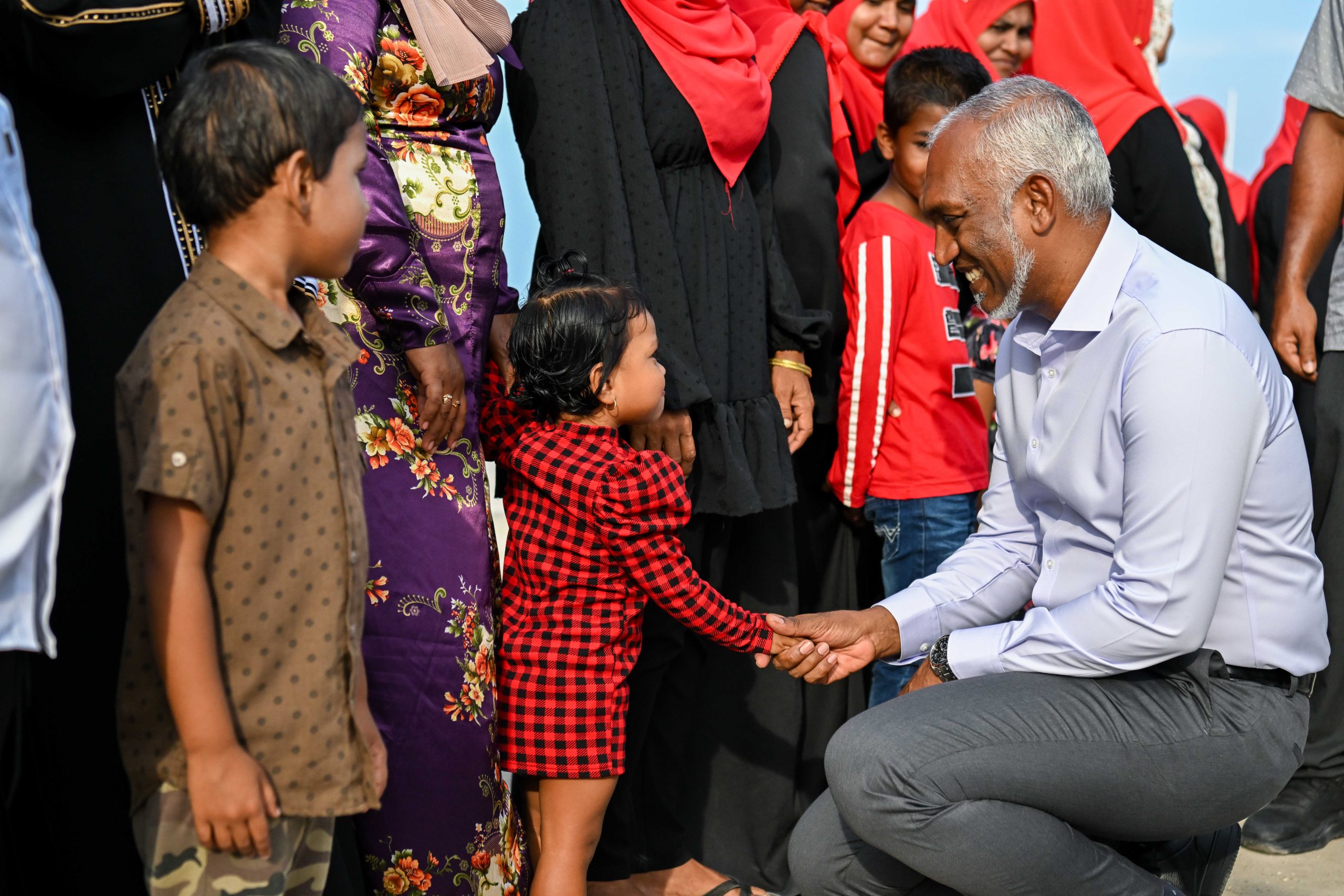 ރައީސް ޑރ މުއިއްޒަށް 62 އިންސައްތަ މީހުންގެ ތާއީދު; ދިރާސާ