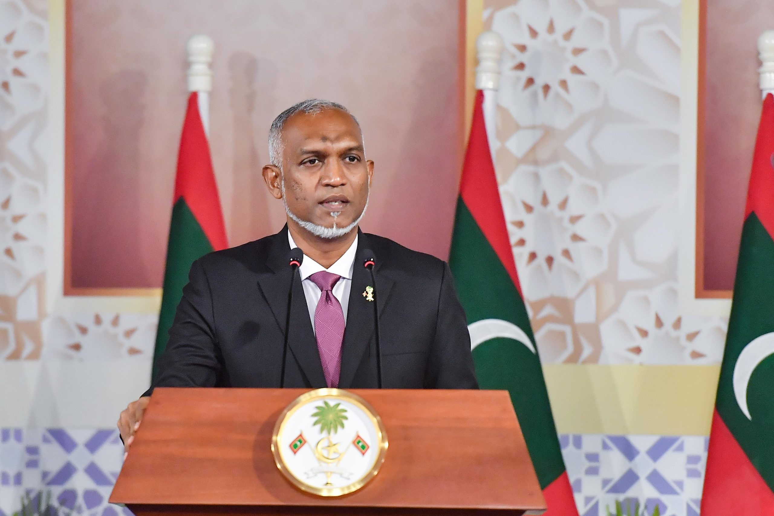 ރޭގަނޑު 12 ގެ ފަހުން މަގުމަތީގައި އުޅޭ ބިދޭސީންނާ ސުވާލު ކޮށް، ފިޔަވަޅު އަޅަން ޖެހޭނަމަ އެކަން ކުރުމަށް އަންގަވައިފި