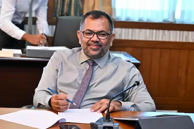 މިނިސްޓަރ ޒަމީރު މުހިންމު ސާޖަރީއެއް ކުރައްވައިފި؛ ހާލު ރަނގަޅު