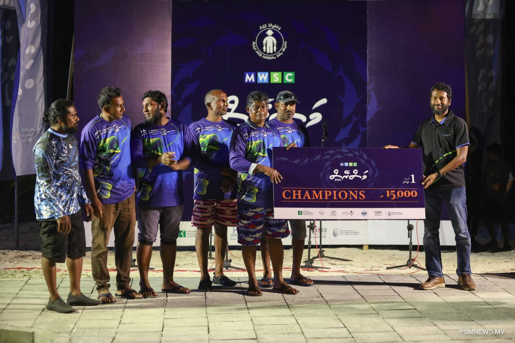 ދުވާފަރުގައި ބޭއްވި ފޯރިގަދަ މަސް ރޭހުގެ އެއްވަނަ ‘ޓީމް ސައުސަން’ އަށް, 25،000 ރުފިޔާ