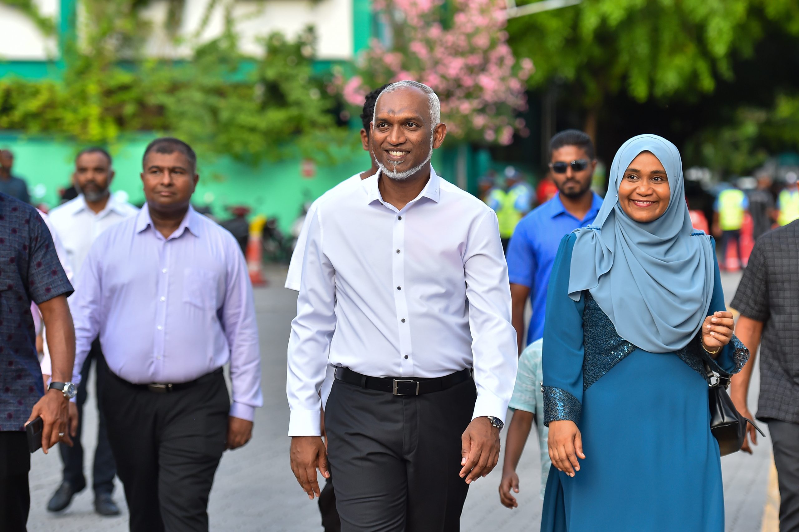 އެއް ދުވަހުގެ ދަތުރުފުޅެއްގައި ރައީސްގެ ދެކަނބަލުން ދުވާފަރަށް