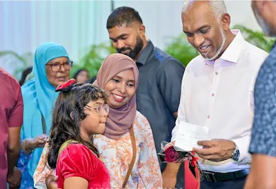ރައީސް ޑރ މުއިއްޒު ގަލޮޅުގެ ރައްޔިތުންނާ ބައްދަލު ކުރެއްވުން، އަންނަ އަންގާރަ ދުވަހުގެރޭ