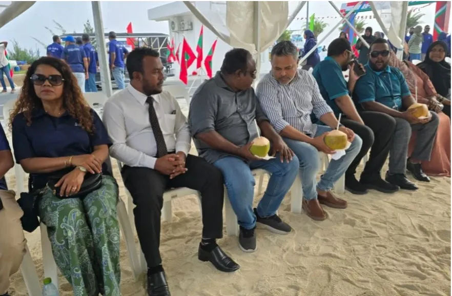 މަސްވެރިންގެ ދުވަސް ފާހަގަ ކުރުމަށް ވަޒީރު ޝިޔާމް ރ ދުވާފަރަށް ވަޑައިގެންފި