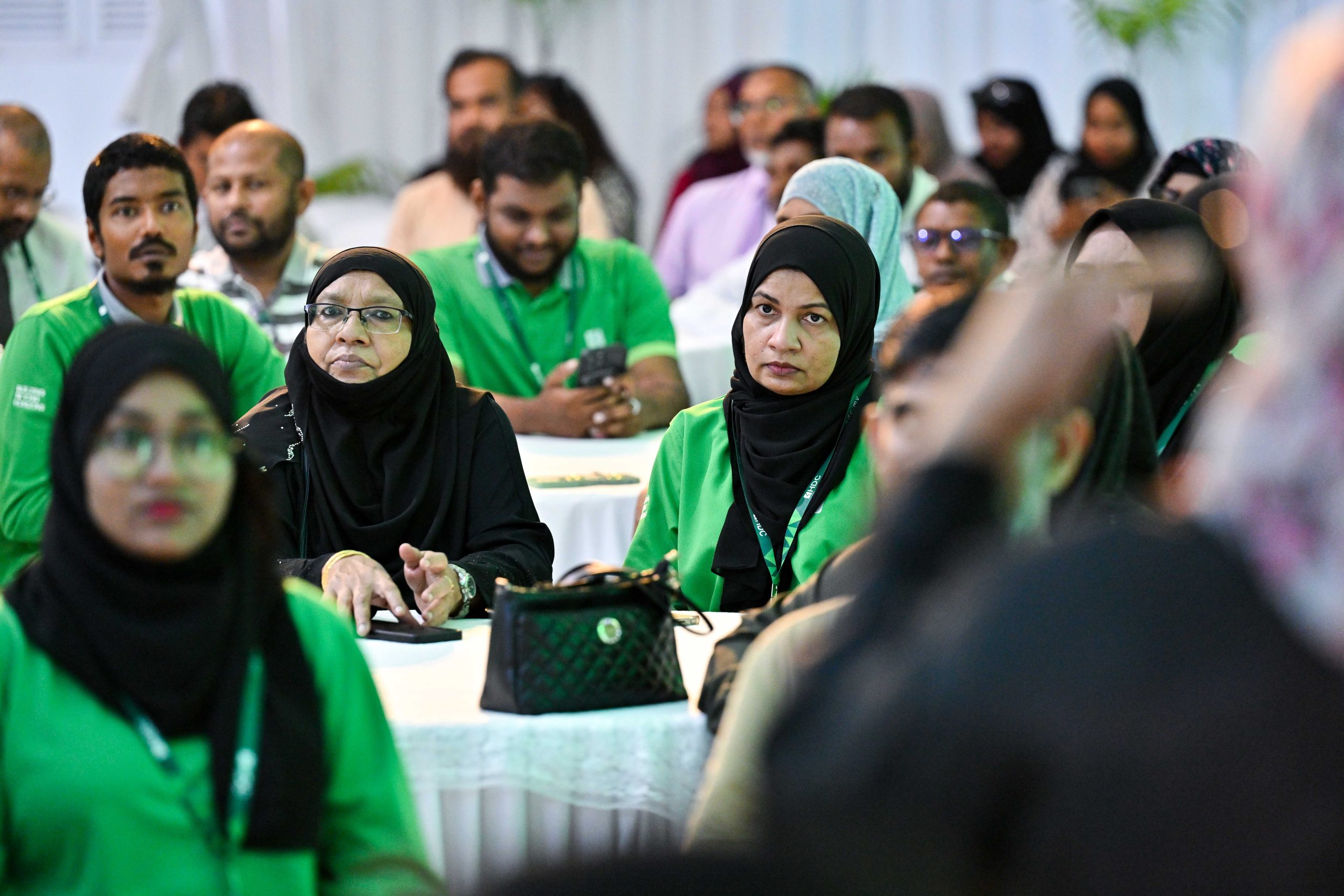 ހާއްސަ އެހީއަށް ބޭނުންވާ 30 ފަރާތަކަށް އެޗްޑީސީ އިން ވަޒީފާ ދީފި