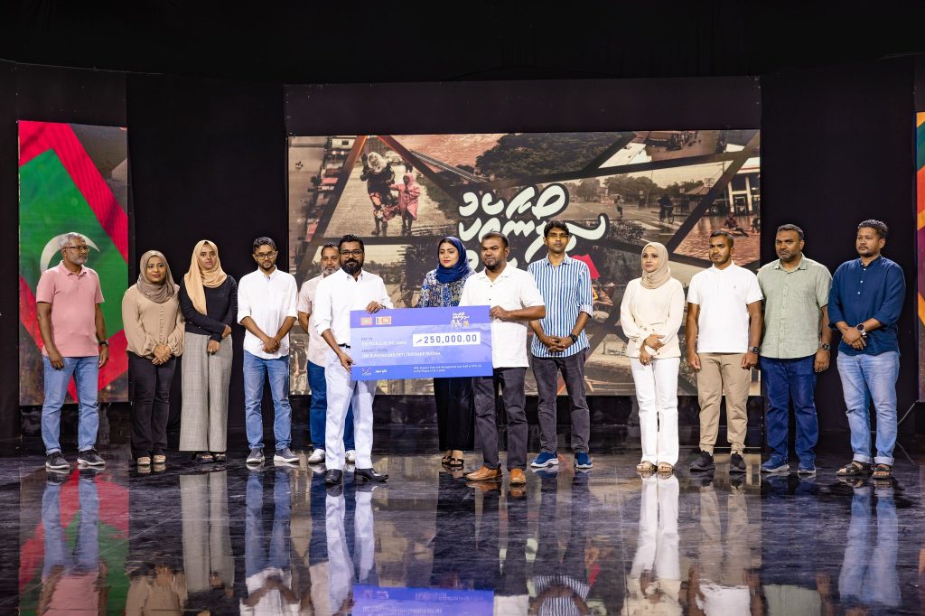 ސިލޯނާއެކު ދިވެހިން ޓެލެތޯނަށް ސްޓެލްކޯ އިން 250،000ރ. ހަދިޔާ ކޮށްފި