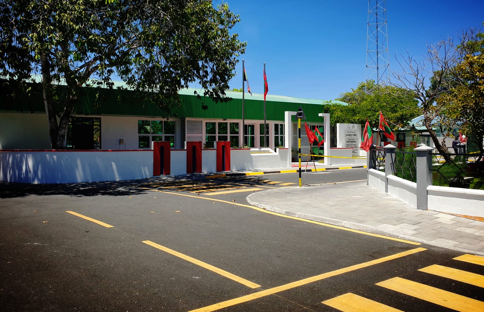 ތިނަދޫސިޓީގެ ރަށްވެހިކަމުން އުނިކުރަން އެދޭ މީހުންގެ އަތުން 5000ރ ނަގަން އަނެއްކާ ވެސް ނިންމައިފި