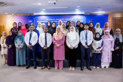 ސްޓެލްކޯ އިން، ކަރަންޓާ ބެހޭ މަސައްކަތް ދަސްކުރުމުގެ ފުރުސަތު 116 އަންހެނަކަށް ދީފި