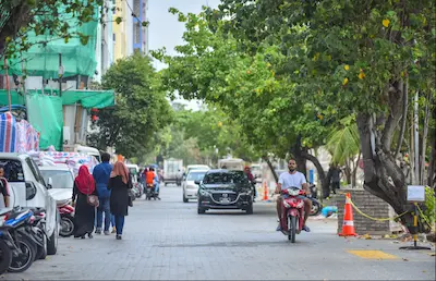 ބޮޑުތަކުރުފާނު މަގު- އެކްސިޑެންޓް ގިނަ ސަރަހައްދެއް!