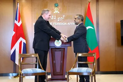 މިނިވަންކަމުގެ އެއްބަސްވުމުގައި ސޮއި ކުރެއްވި ދެ ގޮނޑި ދިވެހި ސަރުކާރާ ހަވާލު ކޮށްފި