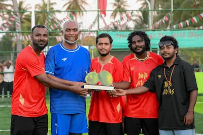 މަންދޫ ޒުވާނުންގެ 10 އަހަރުވީ އިންތިޒާރަށް ނިމުމެއް؛ ފުޓްސަލް ދަނޑު ރައީސް ހުޅުއްވައި ދެއްވައިފި