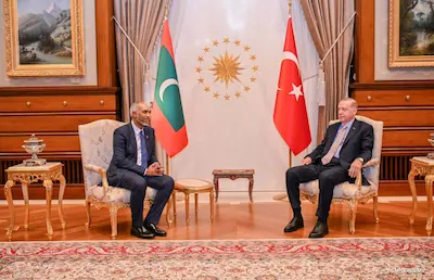 ތުރުކީގެ އަސްކަރީ ވައިގެ އުޅަނދެއް ވެއްޓުނު ހާދިސާއާ ގުޅިގެން ރައީސްގެ ތައުޒިޔާ