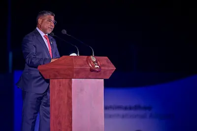 ހަނިމާދޫ އެއަރޕޯޓަކީ ބޮޑު ތިލަދުންމަތީގެ މުސްތަޤްބަލަށް ހުޅުވިގެން ދިޔަ ދޮރެއް: އެމްއޭސީއެލްގެ ސީއީއޯ ޝަރީފް