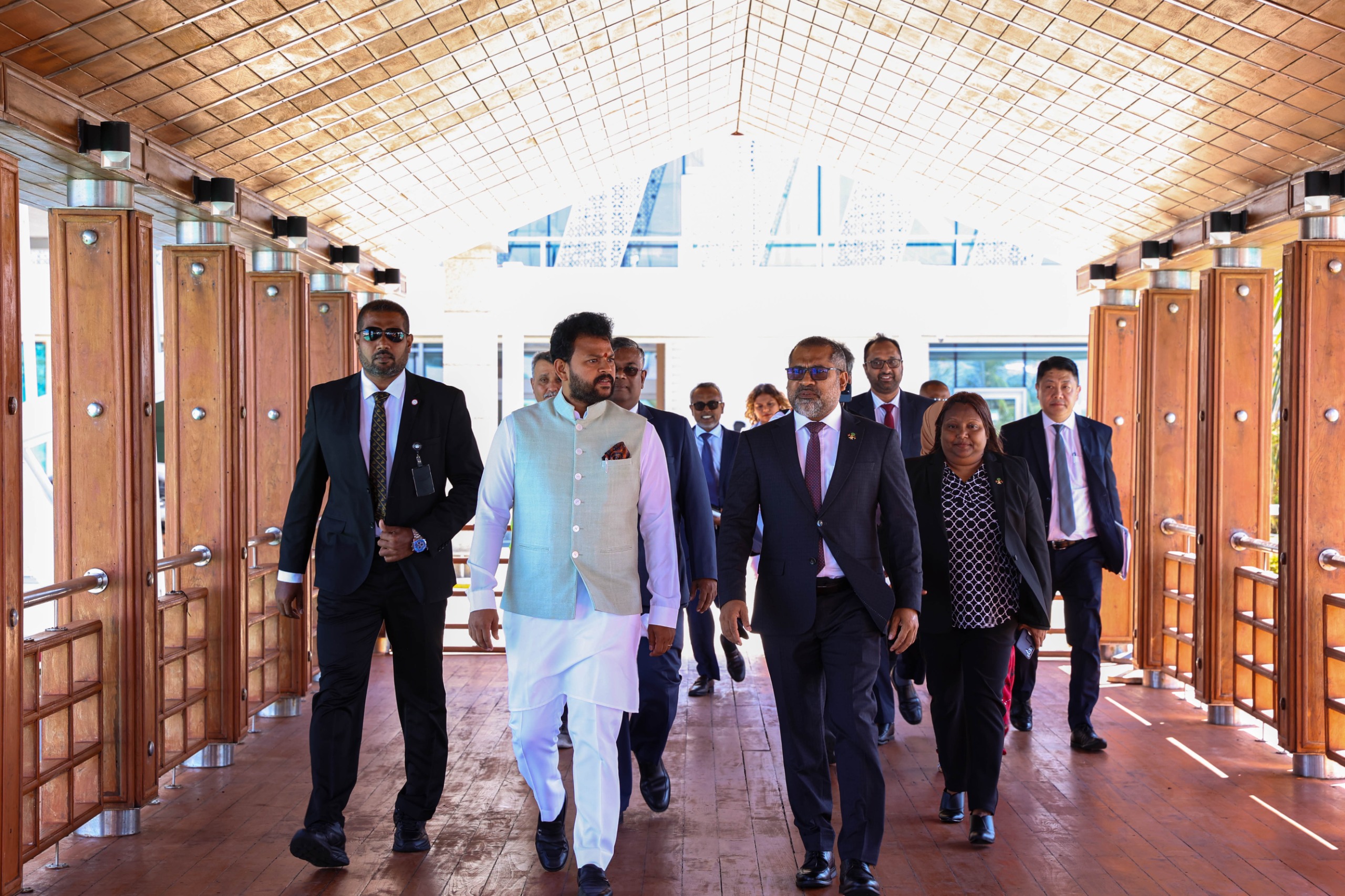 އިންޑިއާގެ ބޮޑު ވަޒީރުގެ ހާއްސަ މަންދޫބު ރާއްޖެއަށް، ހަނިމާދޫ އެއާޕޯޓް ހުޅުވުމުގެ ރަސްމިއްޔާތުގައި ބައިވެރިވެ ވަޑައިގަންނަވާނެ