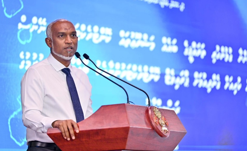 މަސައްކަތްތައް ހަވާލު ކުރީ ގިނަކަންތަކަށް ބަލާފައި، ފައިސާގެ މައްސަލައެއް ނުޖެހޭނެ، 21 ދުވަސް ތެރޭގައި ފަށަން ޖެހޭ: ރައީސް