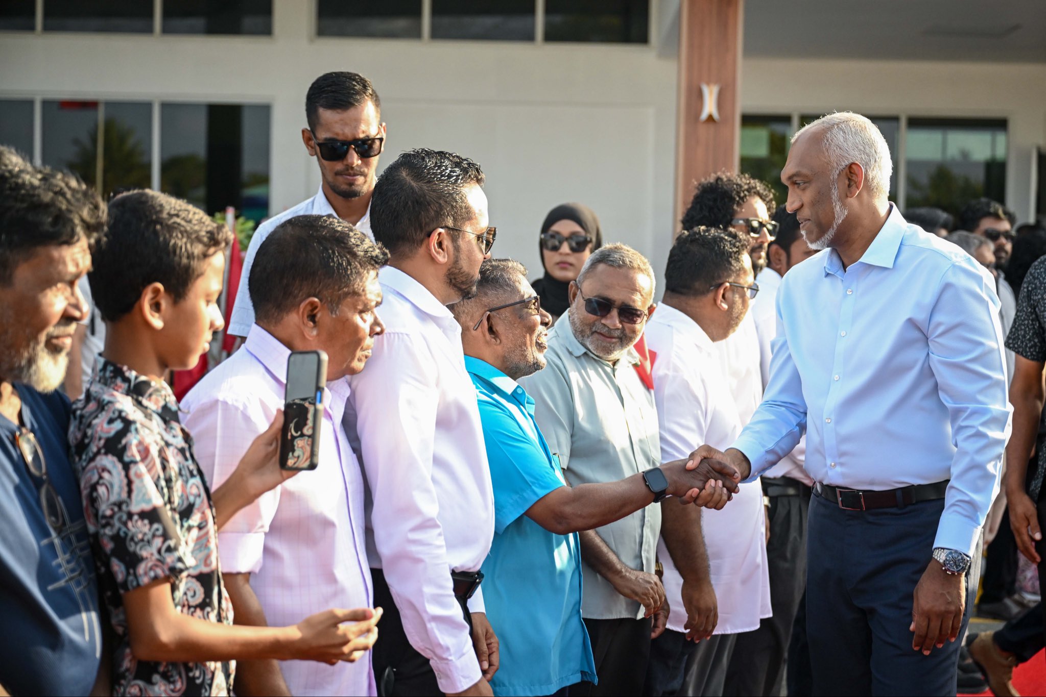 ފުވައްމުލަކު ސިޓީ އިން ރައީސަށް ހޫނު މަރުހަބާއެއް; ރައްޔިތުން އުފަލުން ފޮޅިފައި