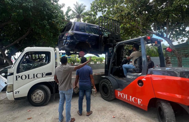 ގަވައިދާ ހިލާފަށް ޕާކުކޮށްފައި ހުންނަ އުޅަނދުތައް ޓޯވ ކުރަނީ