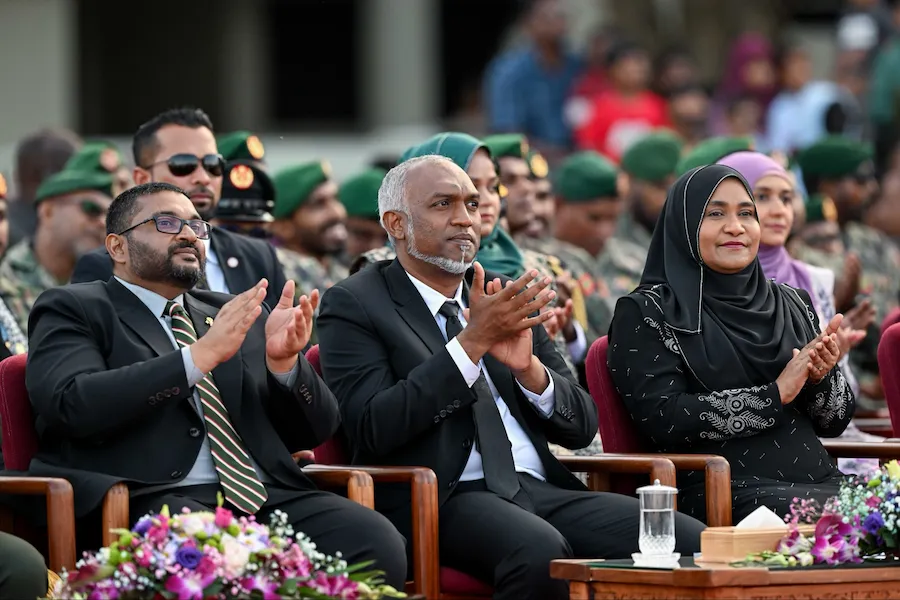 ނަޞްރުގެ ދުވަހުގެ ހާއްސަ، އަސްކަރީ ހުށަހެޅުމުގެ ޙަރަކާތްތައް ރައީސްގެ ދެކަނބަލުން ބައްލަވާލައްވައިފި