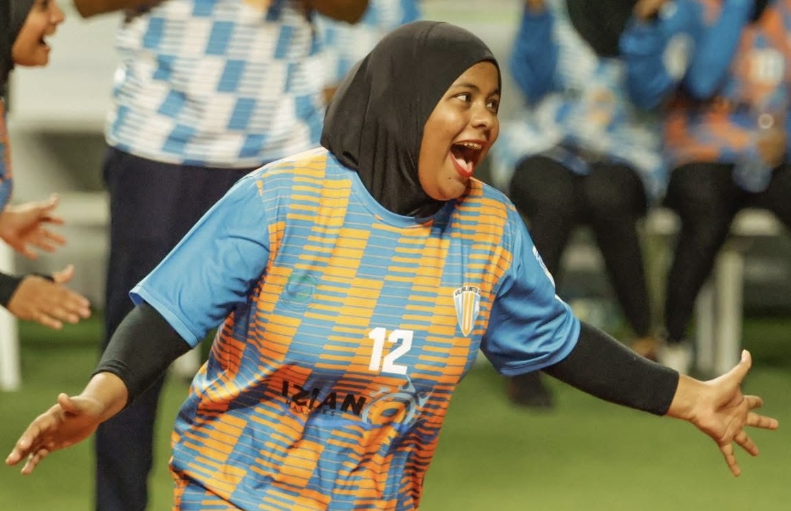 ނިލަންދޫ ރާވެރިޔާ 2025: ވާދަވެރި ކުޅުމަކަށްފަހު މާމެންދޫ ބަލިކޮށް ވިލިނގިލީ ޔުނައިޓެޑް ކުލަބުން މުބާރާތް ފެށީ މޮޅަކުން