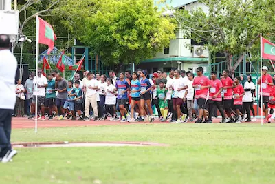ނޭޝަން ޓޯޗް ރަން؛ 7،500 އަށްވުރެ ގިނަ މީހުން ބައިވެރިވެއްޖެ