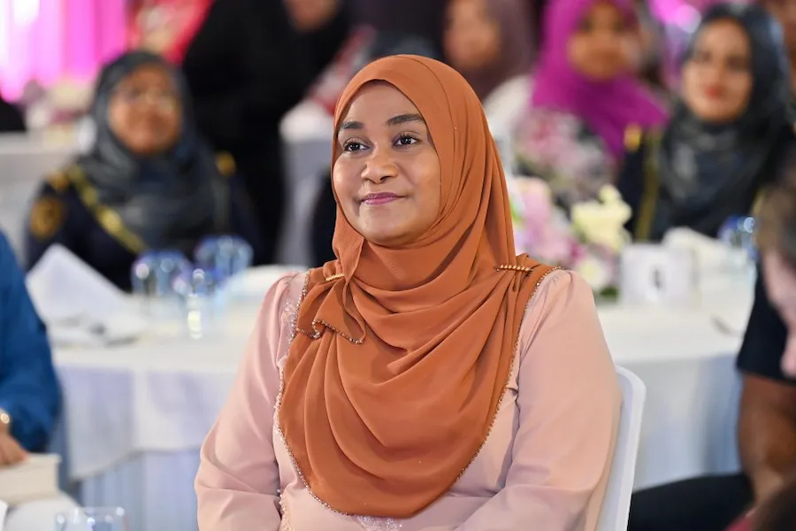 ޖެނެރޭޝަނަލް ބޭން- ނުރަނގަޅު އާދައަކުން ޖީލެއް ސަލާމަތްކުރުމުގެ ވަރަށް މުހިންމު ފެށުމެއް: މެޑަމް ސާޖިދާ