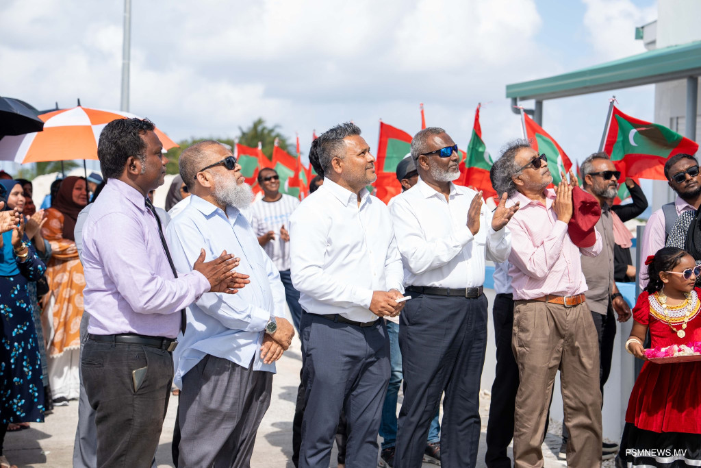 ދ. ބަނޑިދޫ އާއި މީދޫގެ އައިސް ޕްލާންޓްތައް ހުޅުވައި ޚިދުމަތް ދޭން ފަށައިފި