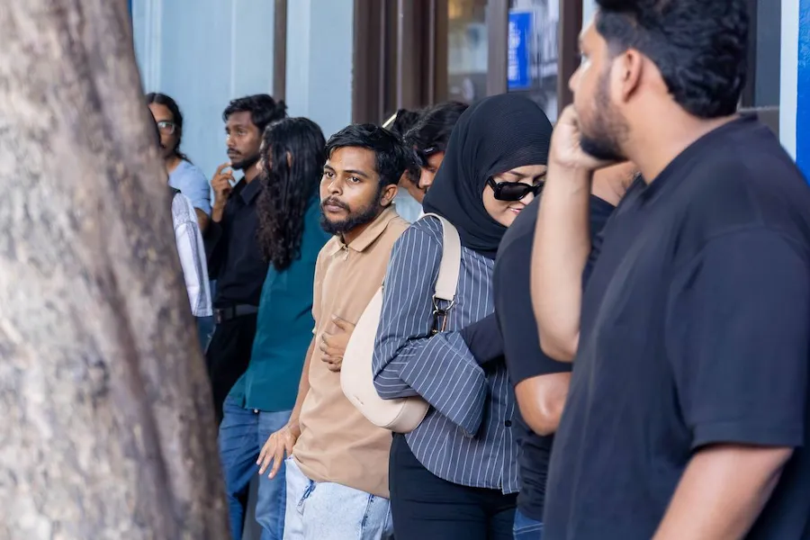 ލިލީ ފިލްމުގެ ޓިކެޓަށް ބާރު ބޮޑުވެ މެންދުރު ޝޯވ އަށްވެސް ހުޅުވާލައިފި