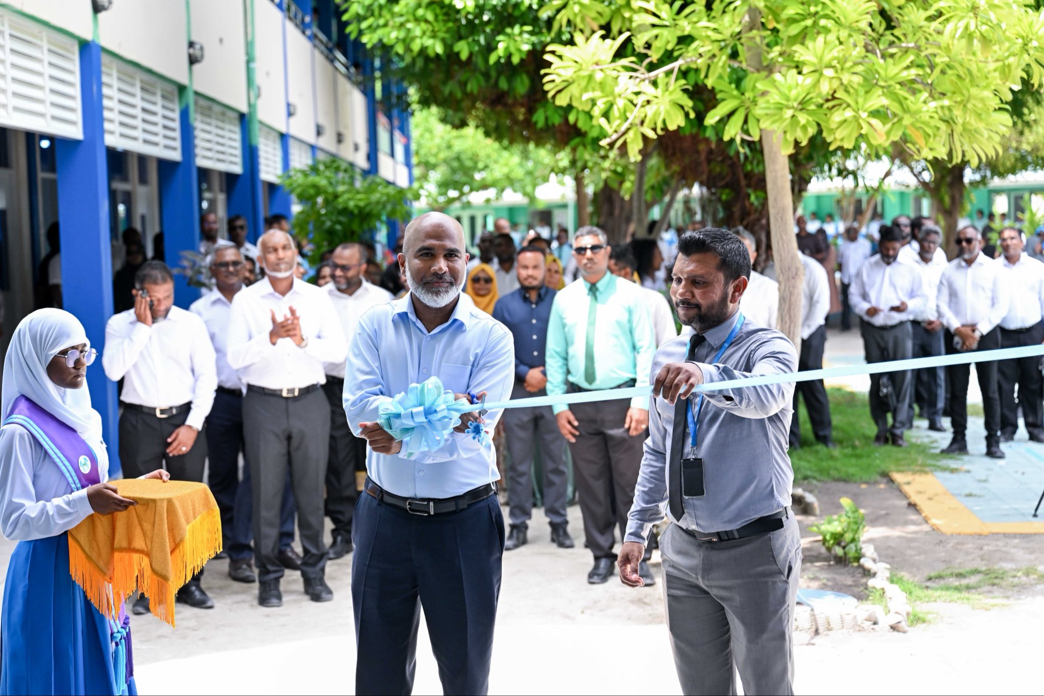 ޅ އަތޮޅު މަދަރުސާގެ މަލްޓި-ޕާޕަސް ހޯލު ރަސްމީކޮށް ހުޅުވައިފި