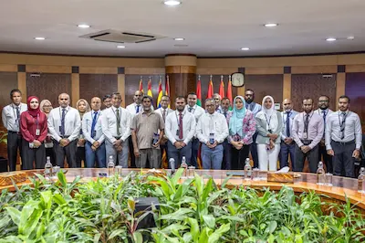 ސްޓެލްކޯ އިން، ރިޓަޔާ ކުރި 2 މުވައްޒަފެއްގެ އަގު ވަޒަން ކޮށްފި