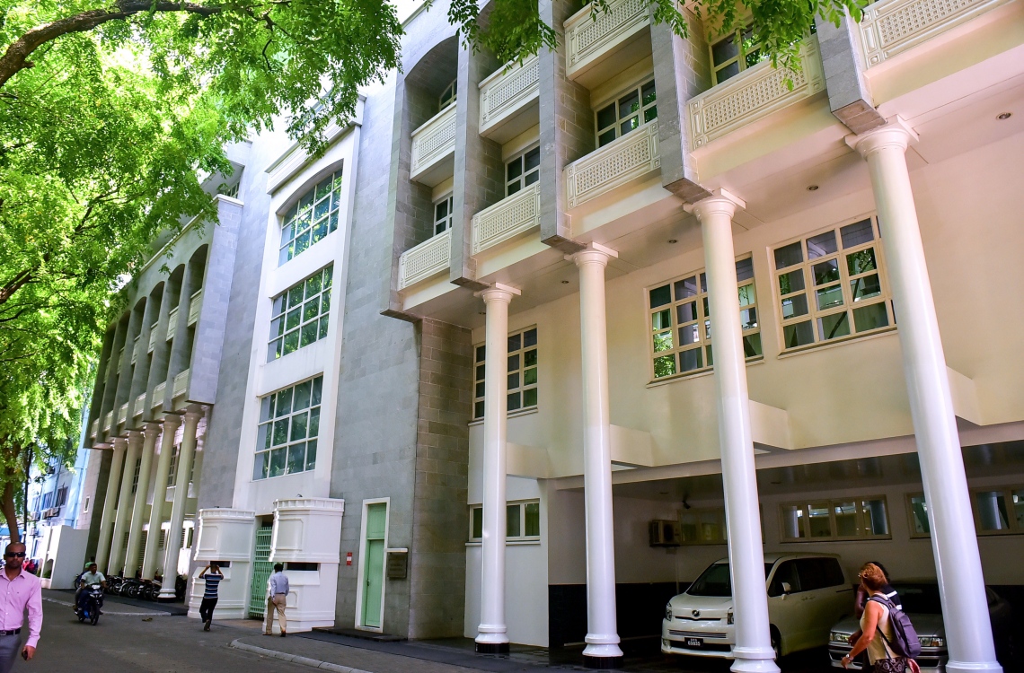 ނޮވެމްބަރު 2 ވާ އާދީއްތަ ދުވަސް ބަންދު ދުވަހެއްގެ ގޮތުގައި ހަމަޖައްސަވައިފި
