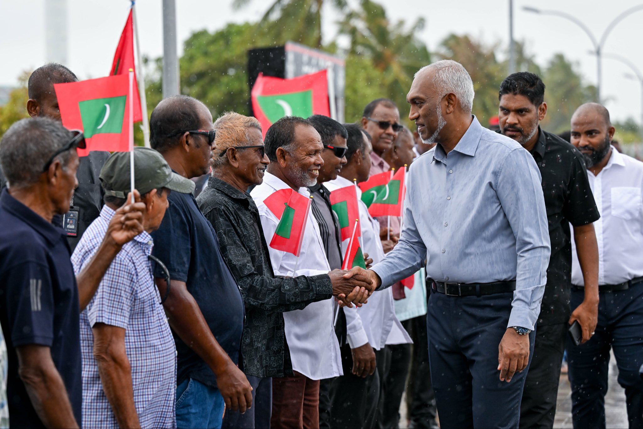 ރައީސްގެ ލ. އަތޮޅު ދަތުރުފުޅު: މާބައިދޫއިން ހޫނު މަރުހަބާއެއް!