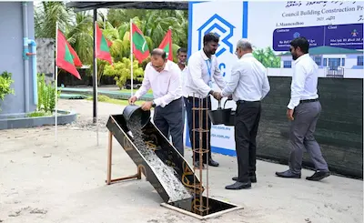 މާމެންދޫގައި ކައުންސިލުގެ އައު އިމާރާތުގެ ބިންގާ އަޅުއްވައި، ލެބޯޓަރީ ހިދުމަތް އިފުތިތާހު ކޮށްދެއްވައިފި