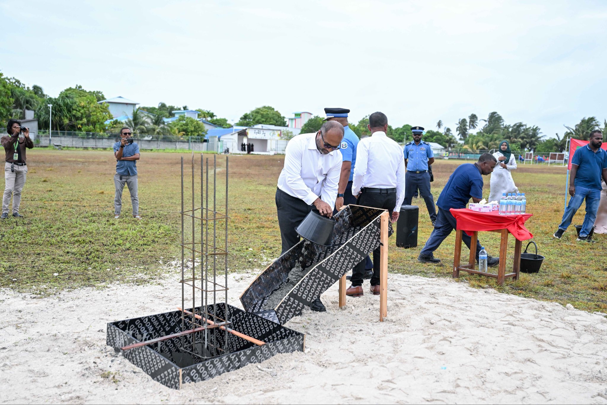 މާވަށުގައި އިމާރާތްކުރާ ފުލުހުންގެ މަރުކަޒުގެ އަމަލީ މަސައްކަތް ފަށައިފި