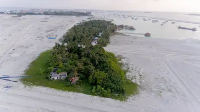 ރައީސްގެ ވައުދުފުޅާ އެއްގޮތަށް، ފަރުކޮޅު ނޭޗާޕާކް ކޮންސެޕްޓް ތައާރަފްކޮށް، ރޭންޖާސްއަށް ޔުނީފޯމް ހަވާލުކޮށްފި