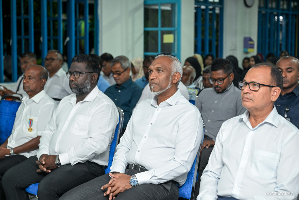 ލާމަރުކަޒީ ނިޒާމް ހަގީގީ މާނާގައި ގެނެސްދެއްވި ވެރިއަކު، ރައީސް ޑރ މުއިއްޒު ނޫނީ ނުދެކެން: ބިލެތްފަހި ރައީސް
