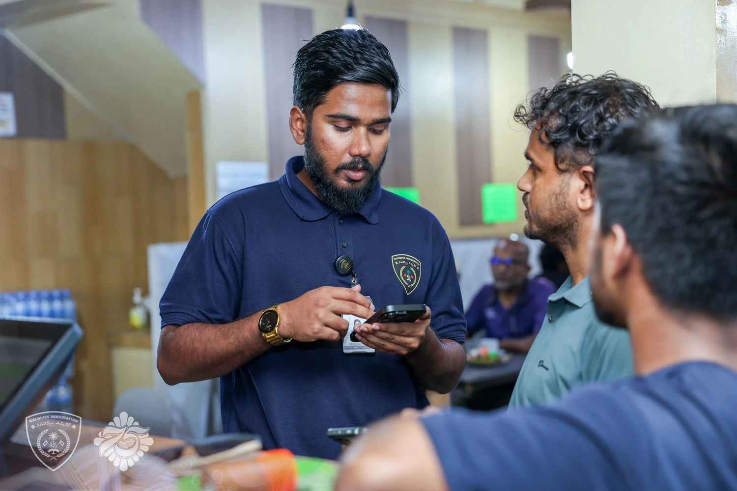 ބައޯމެޓްރިކްސް އަދާހަމަ ނުކުރާ ފަރާތްތަކަށް އިމިގްރޭޝަން ޤާނޫނުގެ ދަށުން ފިޔަވަޅު އަޅަނީ