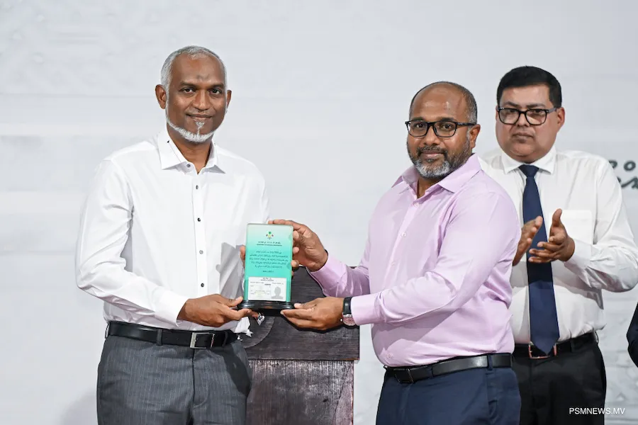 އދ މަހިބަދޫގައި ފެށި ޚިދުމަތާއެކު، ރާއްޖޭގެ ހުރިހާ އަތޮޅަކަށް ޕާސްޕޯޓާއި އައިޑީކާޑުގެ ޚިދުމަތް ފުޅާކުރުމުގެ ވަޢުދު ފުއްދަވައިފި