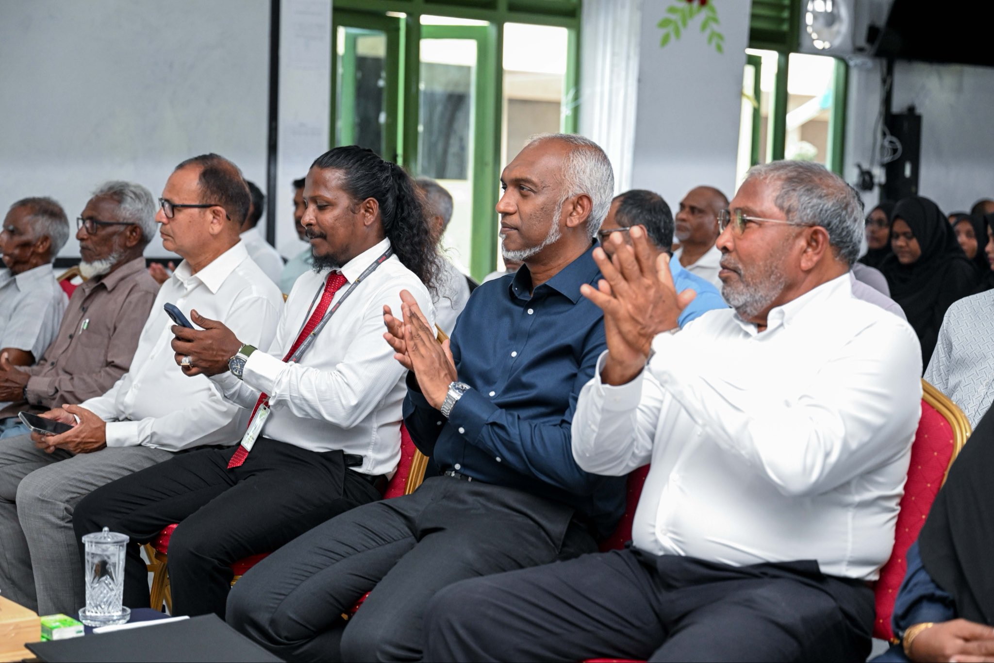 ރައީސް މުޢިއްޒު ފަދަ އިޚްލާސްތެރި ނިޔަތަކާއެކު ރާއްޖޭގެ ތަރައްގީއަށް މަސައްކަތް ކުރާ ވެރިއަކު ނުދެކެން: ޤާސިމް