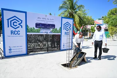 ދަނގެތީގަ އަލަށް އިމާރާތްކުރާ ކައުންސިލް އިދާރާގެ ބިންގާ އަޅުއްވައިފި