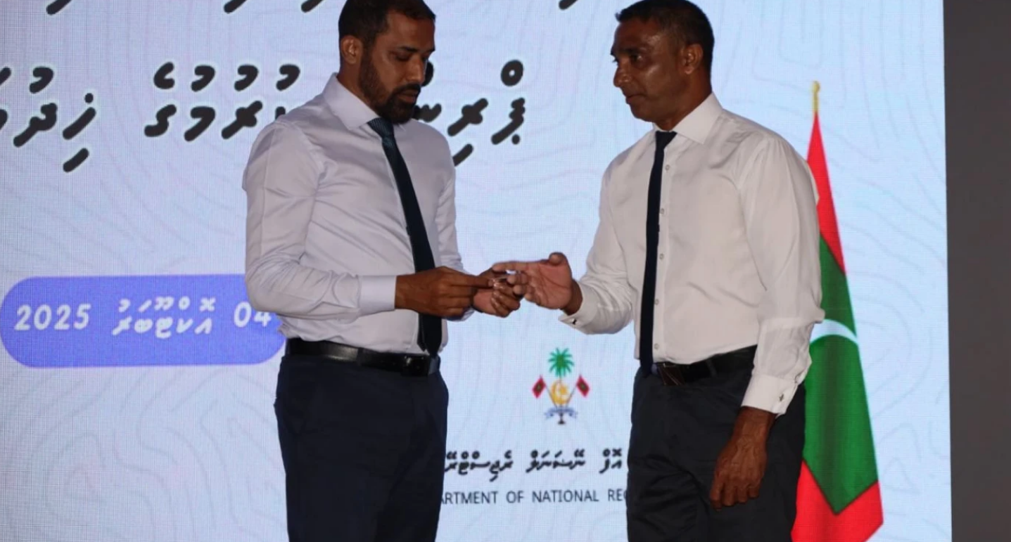 ހދ. ހަނިމާދޫގައި އައިޑީ ކާޑުގެ ހިދުމަތް ފަށައިފި
