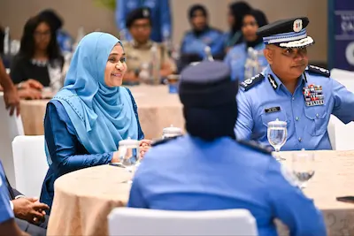 ތަންފީޒީ އިދާރާތަކުގައި މަސައްކަތްކުރާ އަންހެނުންގެ ކިބައިގަ ދެކޮޅުވެރިކަމާ ކުރިމަތިލުމުގެ ހިތްވަރު ހުންނަން ޖެހޭ: މެޑަމް ސާޖިދާ