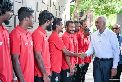 ތަޖަކިސްތާނާ ދެކޮޅަށް ކުޅޭ މެޗުގައި, ކާމީޔާބީއަށް އެދިވަޑައިގެން ޤައުމީ ޓީމަށް ރައީސް ހިތްވަރު ދެއްވައިފި